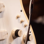 1983 Fender Stratocaster Elite - Arctic White