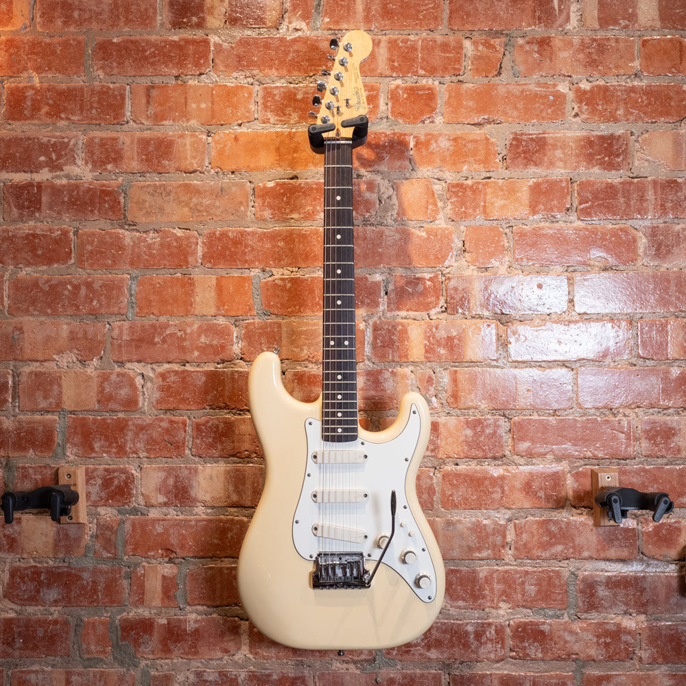 1983 Fender Stratocaster Elite - Arctic White