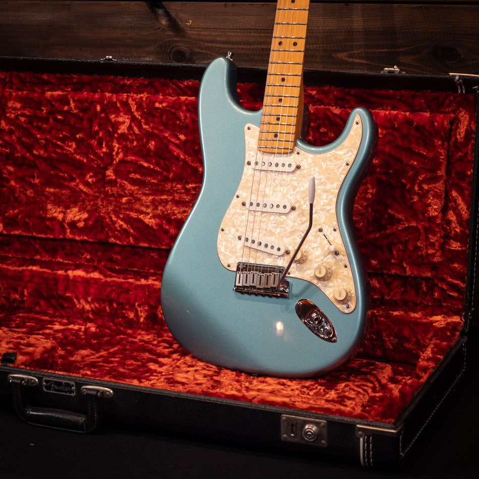 1997 Fender American Roadhouse Stratocaster – Teal Green Metallic