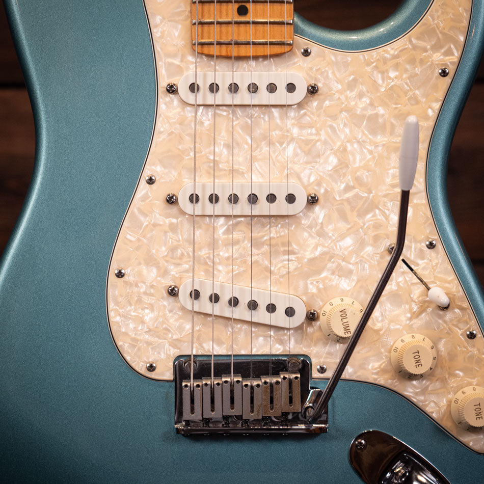 1997 Fender American Roadhouse Stratocaster – Teal Green Metallic