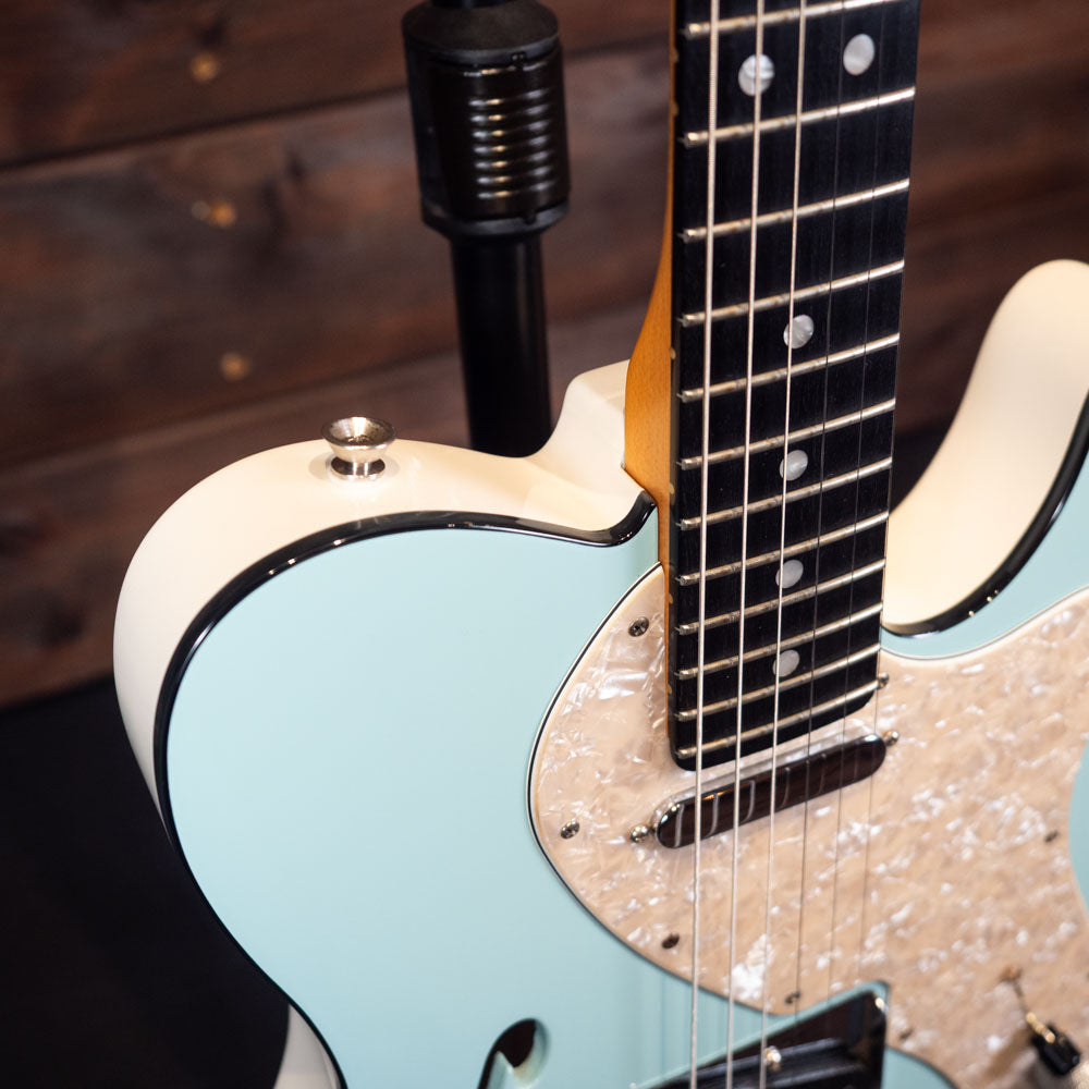 2019 Fender Limited Edition Two-Tone Telecaster Thinline - Daphne Blue