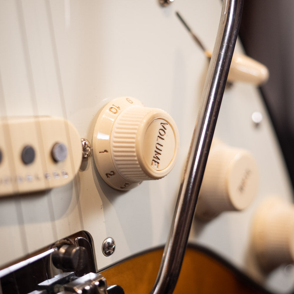 2022 Fender American Ultra Stratocaster - 3-Colour Sunburst