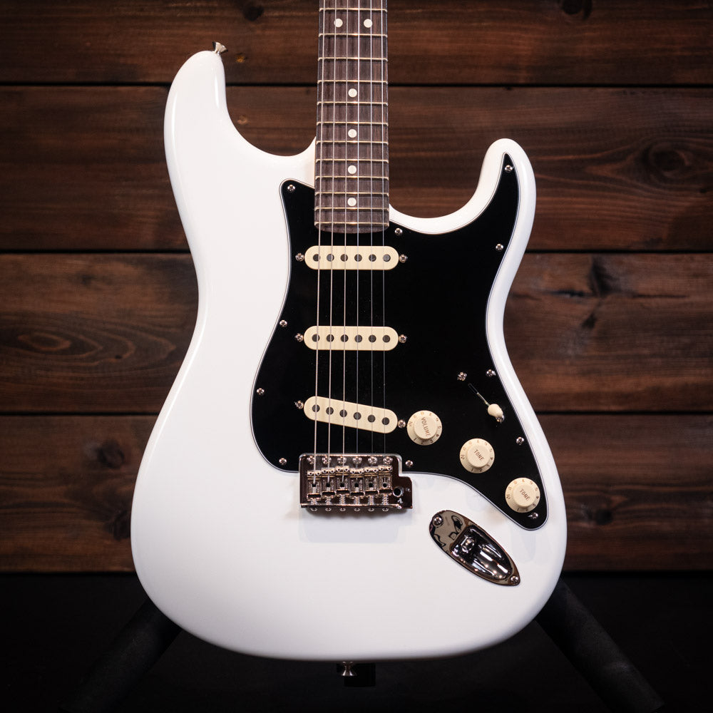 2023 Fender American Performer Stratocaster – Arctic White