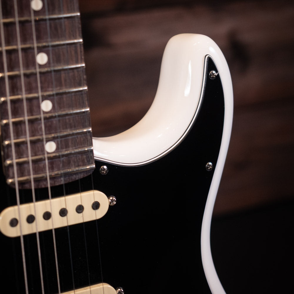 2023 Fender American Performer Stratocaster – Arctic White