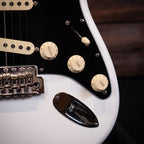 2023 Fender American Performer Stratocaster – Arctic White