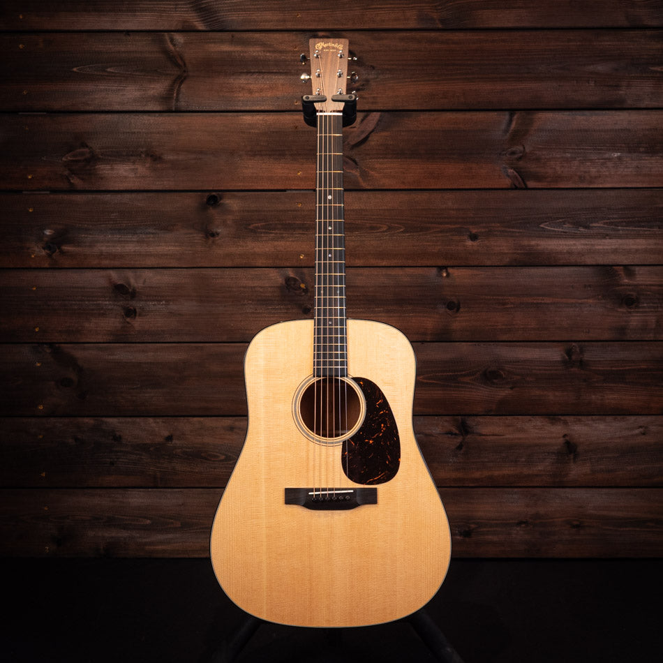 2025 Martin D-18 Standard Series – Natural