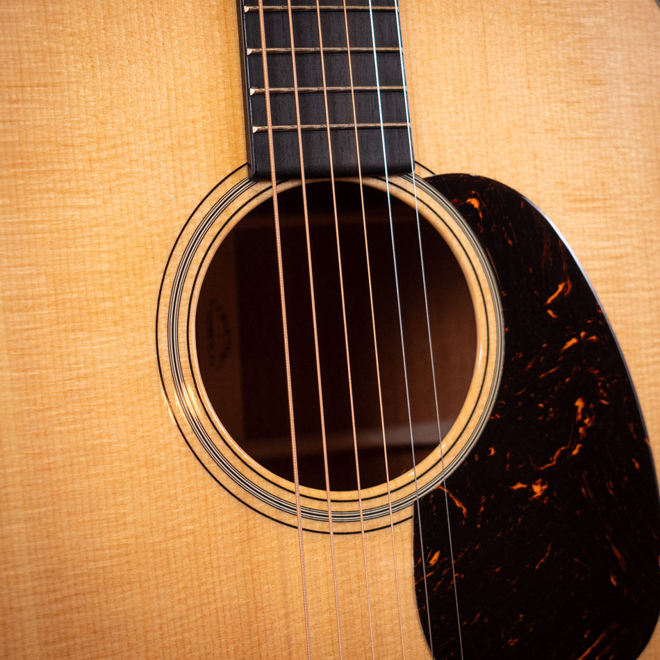 2025 Martin D-18 Standard Series – Natural