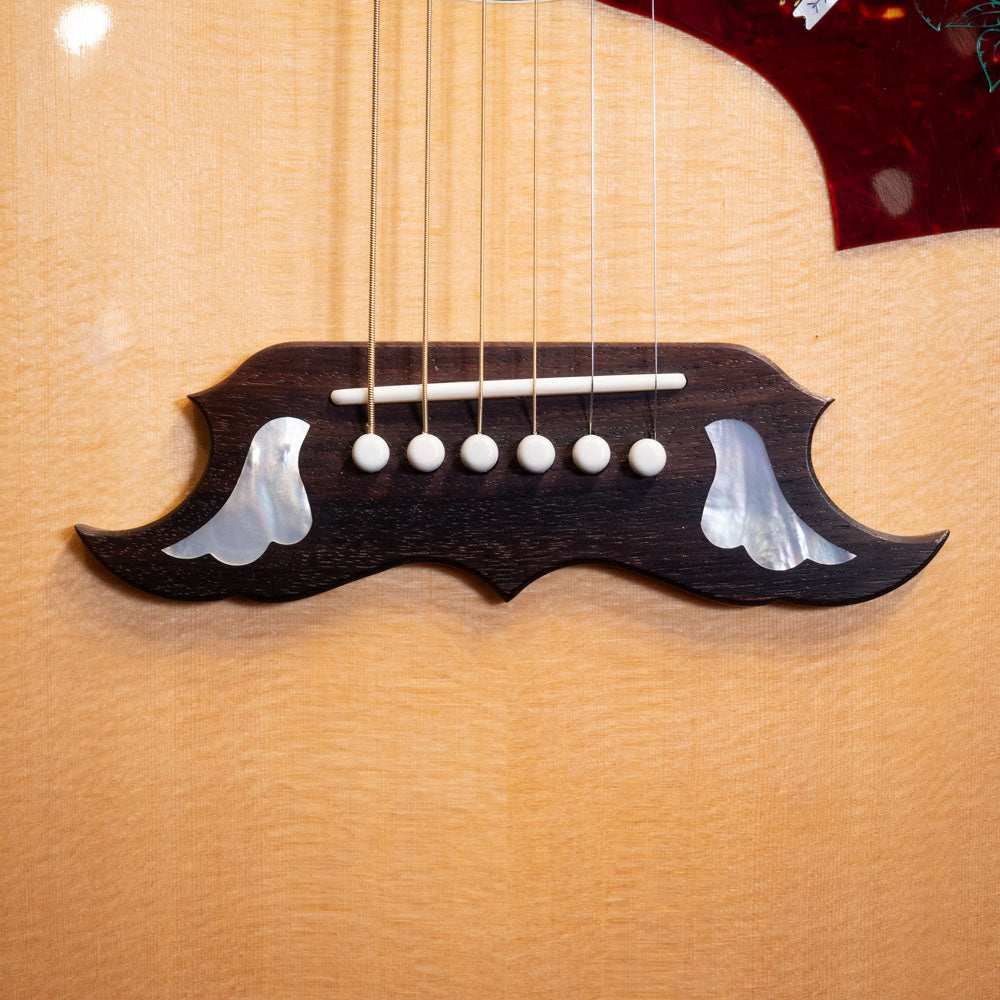 2022 Gibson Dove - Natural